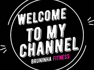 What if she flashed her pussy right there?