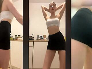 Sexy Dance Show Girl, WOW, Watch Her MOVE!