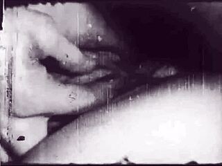 डार्क लैंटर्न एंटरटेनमेंट दो सदियों का डर्टी लंदन उजागर करता