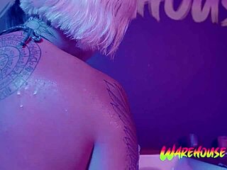 Can you believe this lesbian orgasm from a huge double dildo fuck?