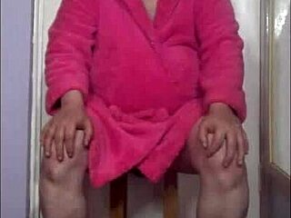 Hey, got any pee for me to play with? 😜