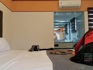 te pago porque invites a mi mujer a cenar y luego cogetela mientras me manden videos para su pagina azul 1