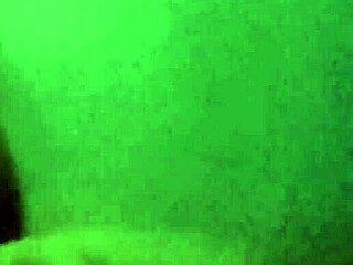 Me cojo a mi madrastra me encontré a mi madrastra estaba muy arrecha tenía unas semanas sin follar me dijo que primero le acabe en su coño y luego hará un trio y quiere que le reviente el culo