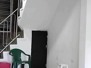 Colombian teen gets monster cock in missionary 😏