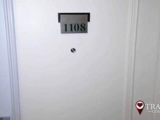 Travesti Nathy Welcomes A Client In A Luxury Flat In SP!