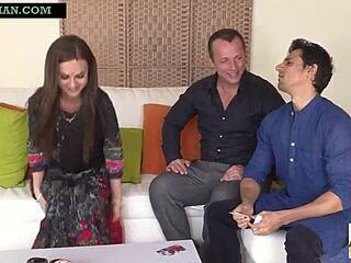 Dost Ko Sharaab Pilake Uske Biwi Aur Apni Patni Ke Saath Anal Kiya