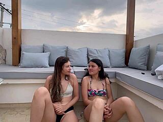 can't believe i fingered myself in public with a lesbian