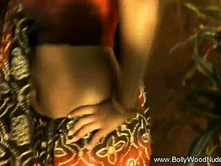 Exotic loving from erotic india featuring teasing brunette in glamour with music