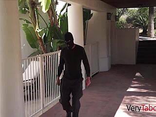 Stepdaddy Fulfills Virgin's Fantasy With Intense Blowjob And Cum