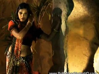 Exotic loving from erotic india featuring teasing brunette in glamour with music