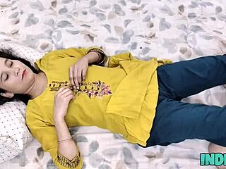 I’m Melting as Indian Wife Cums Hard on Husband’s Big Dick