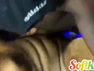 i feel so horny with this fingering going on, my pussy is wet