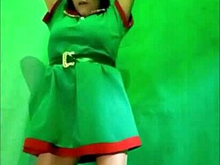 Stepdad Gets Homemade Porn from Cute Elf-Dressed Girl to Lift Mood