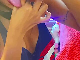 adoro ser ativa na cama louca para chupar um vizinho