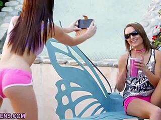 spex teen les licking small tits... so hot! 😍