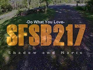 Sexy Mom Craves Sucking and Swallowing Huge Loads