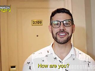 chamei o gerente do hotel e fodi seu rabo gostoso... damn, so hot bareback!