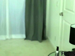 i'm the 18 year old porn actress getting fucked by a dildo in feminge 4k