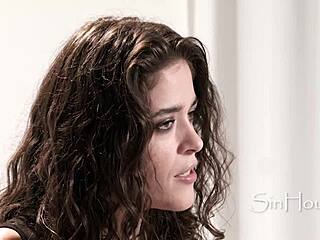 Big butt Victoria Voxxs chats during her casting interview while masturbating with toys.