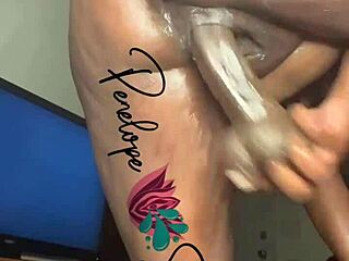 Ebony solo masturbation leads to intense squirting.