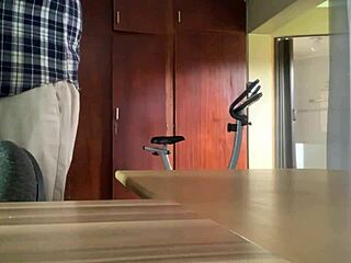 omg, cam caught my boss banging secretary with monster cock 😱