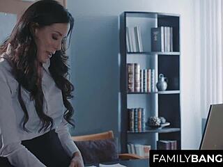 Mature Teacher Deflowering Her Favorite Student - Reagan Foxx Alex De La Flor!