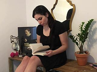 Hey, shower time with Maria got steamy with fingering fun