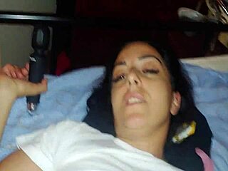 Put your hand inside me and make me enjoy like a slut italian dialogues