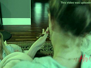 jane seduces milf brunette to scissoring orgasm 😍