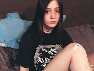 i watch this teen webcam babe masturbate with a dildo and feel so turned on.