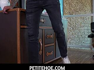 Specific Petitehoe Playful Mazy Myers and Quinton James in Teen Babe Fuck