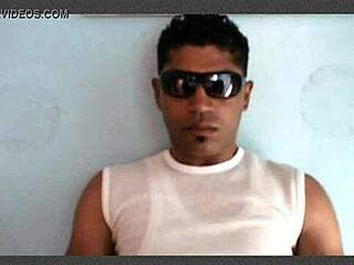 i'm totally into this tunisia gay vid, it's just so raw and real!