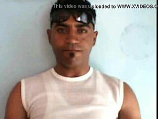 i'm totally into this tunisia gay vid, it's just so raw and real!