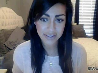 Briana Lee Performs Solo Masturbation On Webcam Show