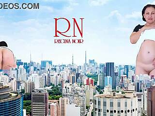 Giant lady without panties strolls around the city, as tall as King Kong for an amazing show