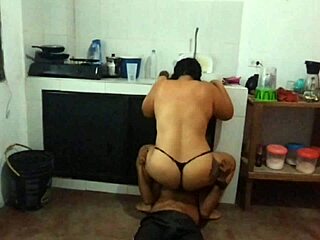 la vecina’s amazing ass becomes my 2023 christmas gift while husband works