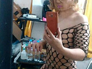 Super Sexy Latina Shemale Escort Shows Off Her Body