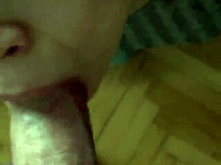 Skinny petite candie cross kneels for homemade facial blowjob cumshot