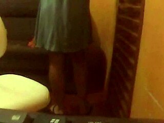 Pandora legs showcased in webcam session