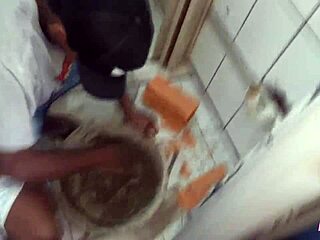 stretching my asshole with his BBC 😩