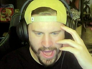 I cant even defeat a slug girl monster girl quest with hentai cumshot 😱👹