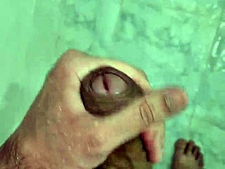 i jerk off in the shower feeling so good