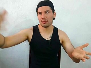 convinced straight coworker to suck 20cm cock at work