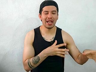 convinced straight coworker to suck 20cm cock at work