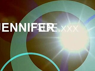 Naked british babe wanks on webcam, playing with pussy and toys