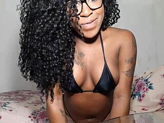 negra gozando gostoso na siririca 😍