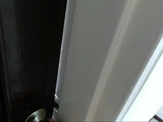 Que Rico Coño Tiene La Puta De Mi Empleada, Me Encanta Como Me Chupa La Verga.