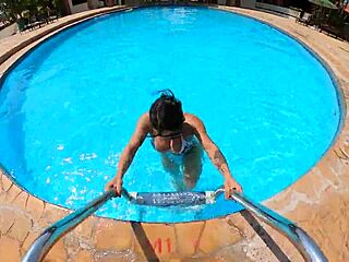 Natzinha Morena seduces me for passionate anal sex on the grass.