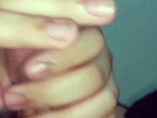 Pinay teen gf gives sloppy blowjob that feels amazing