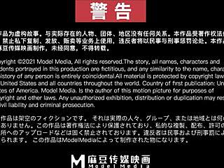 super horny asian licks pussy in hotel